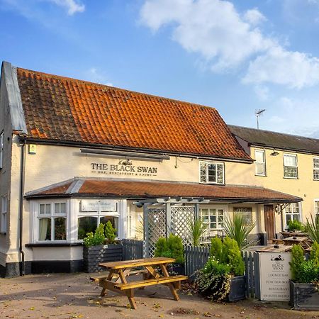 The Black Swan Inn Horsham St Faith Dış mekan fotoğraf